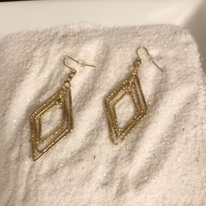 Triple inset diamond shaped gold earrings